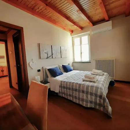 Apartament Antica Corte, Bilocale Nel Centro Storico Di *